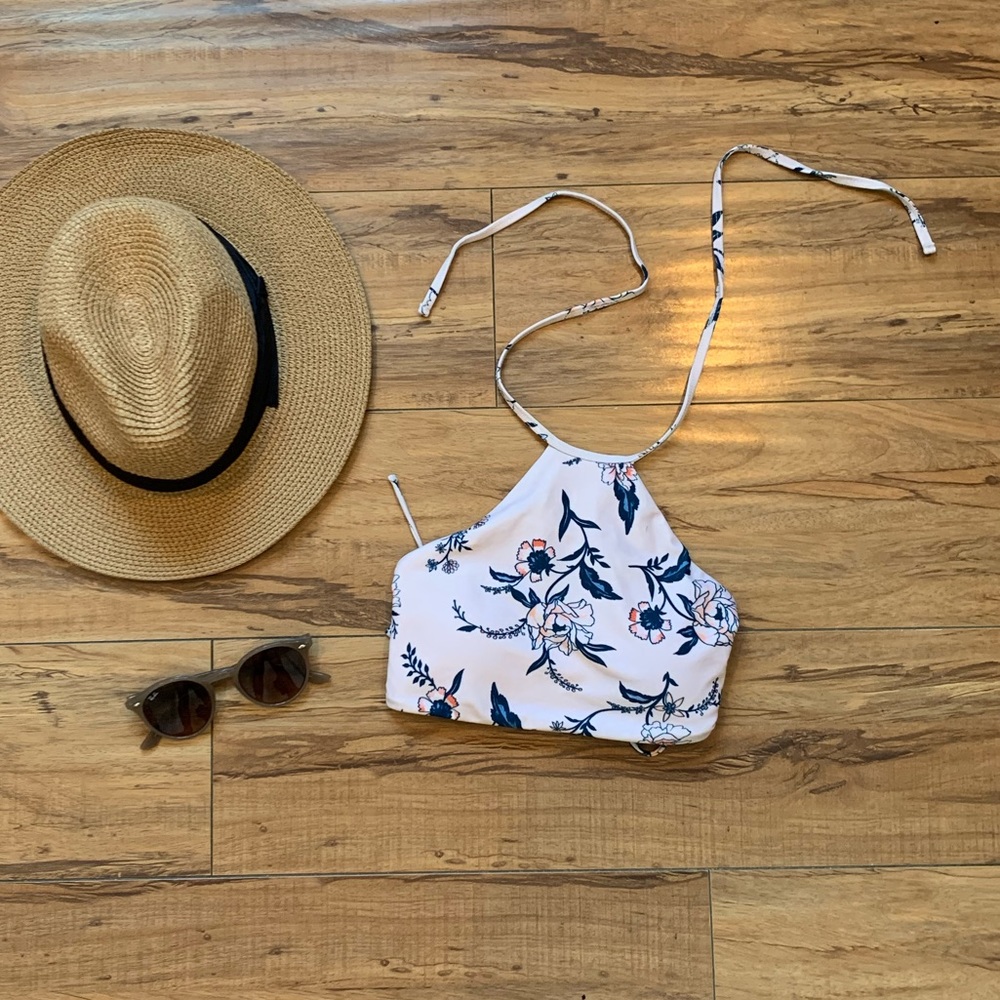 Halter bikini top